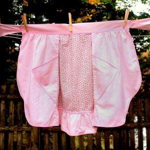 VTG Petal Pink & Rose Floral Fancy Hostess Apron